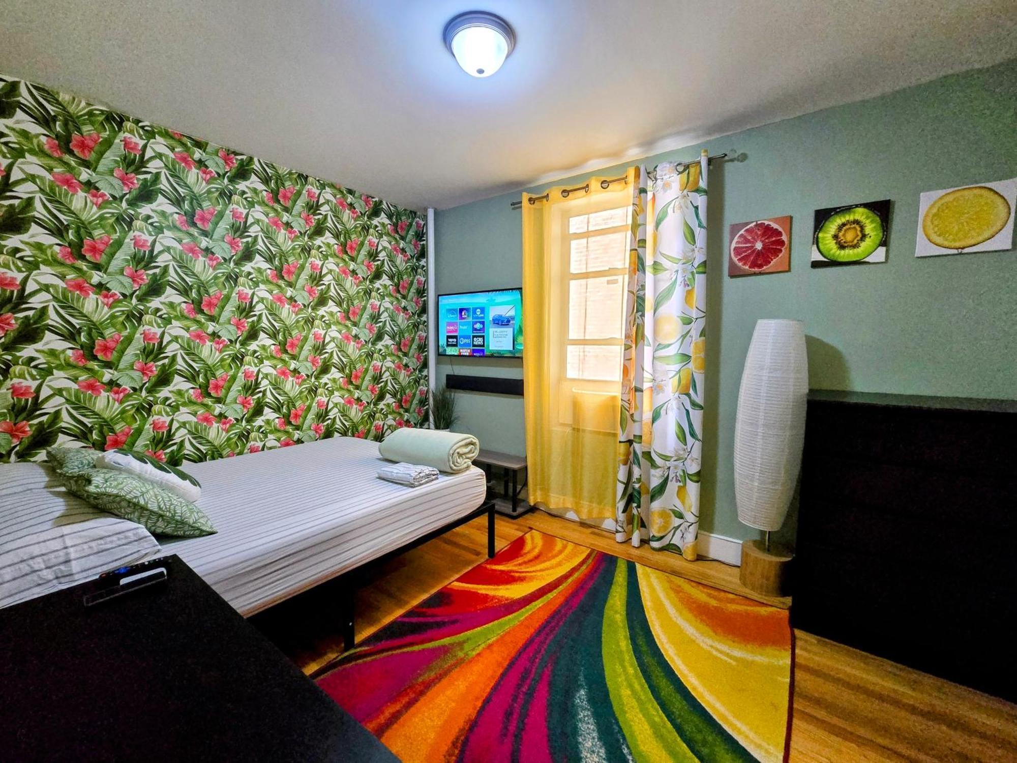 Tropical Comfort Room In Harlem Cozy Stay With Snacks & Style New York Buitenkant foto